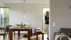 Vliestapete FLEECE ROYAL - bunt-weiß - Blumen - 10 Meter 7 Vliestapete FLEECE ROYAL - bunt-weiß - Blumen - 10 Meter -Baumarkt Verkaufsgeschäft 9001295400 04 1600Wx1600H