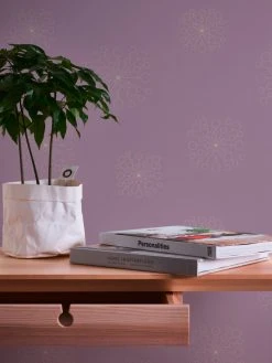 Vliestapete SCANDINAVIAN 2 - lila Metallic - 10 Meter -Baumarkt Verkaufsgeschäft 9003749000 04 1600Wx1600H