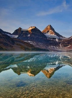 Fototapete DESIGNWALLS 2.0 - braun-blau - Berge - 2,6 Meter